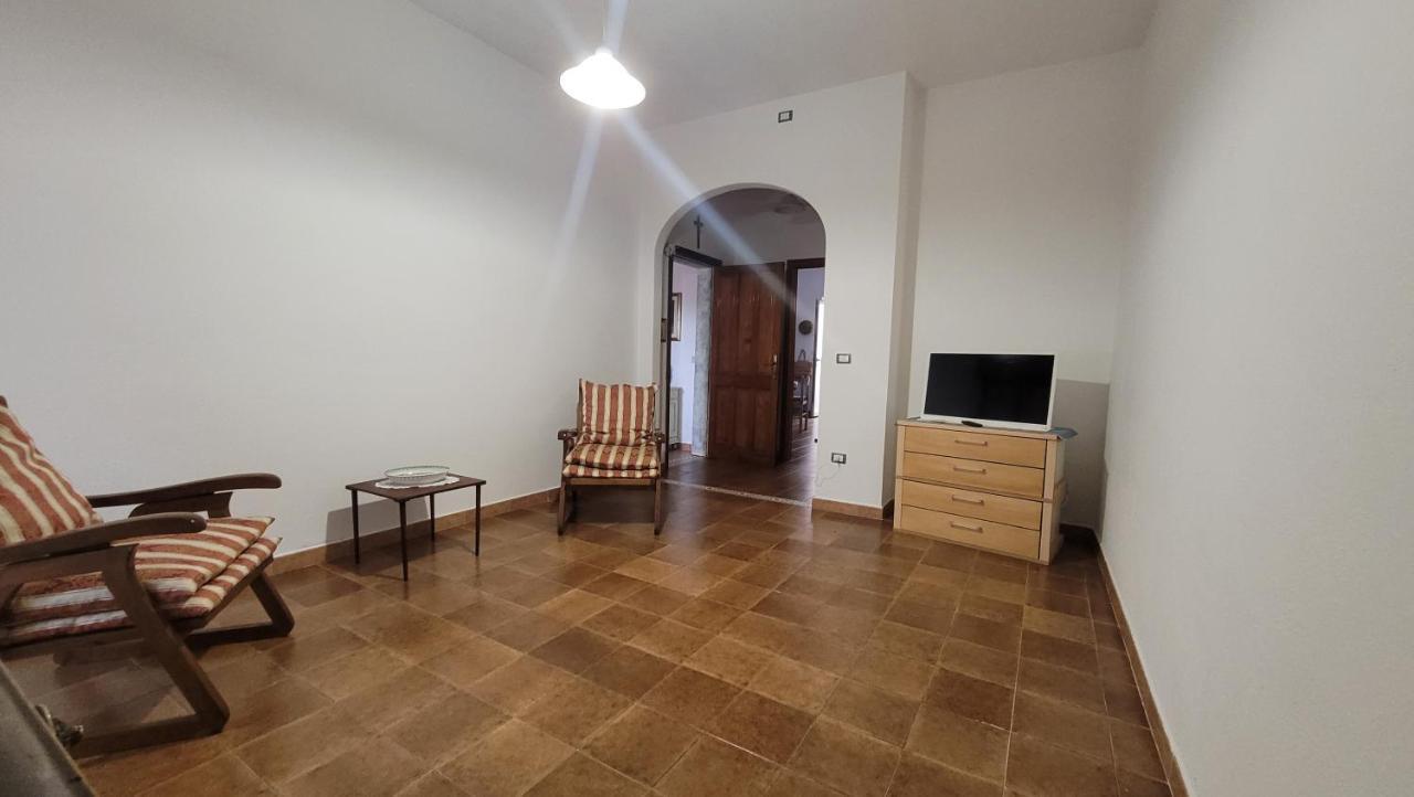 Holiday Maria Luisa Villa Galtellì Екстериор снимка