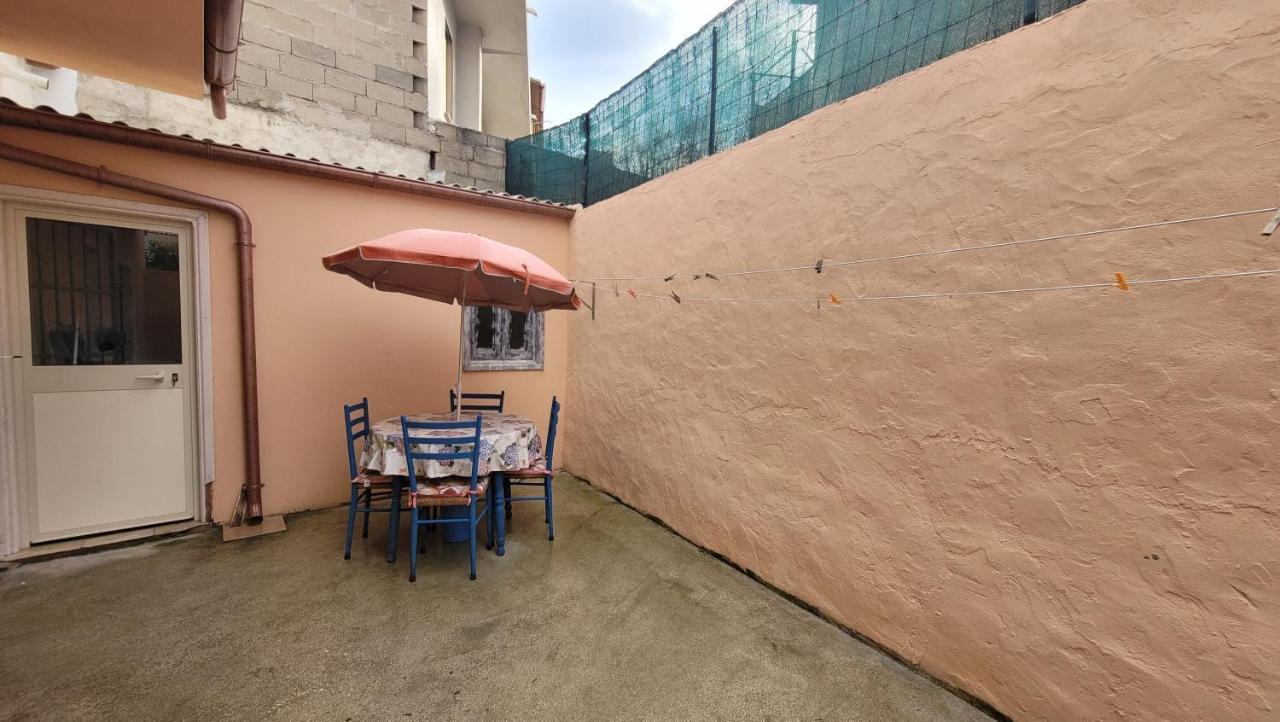 Holiday Maria Luisa Villa Galtellì Екстериор снимка