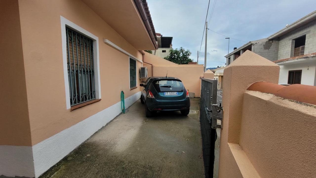 Holiday Maria Luisa Villa Galtellì Екстериор снимка